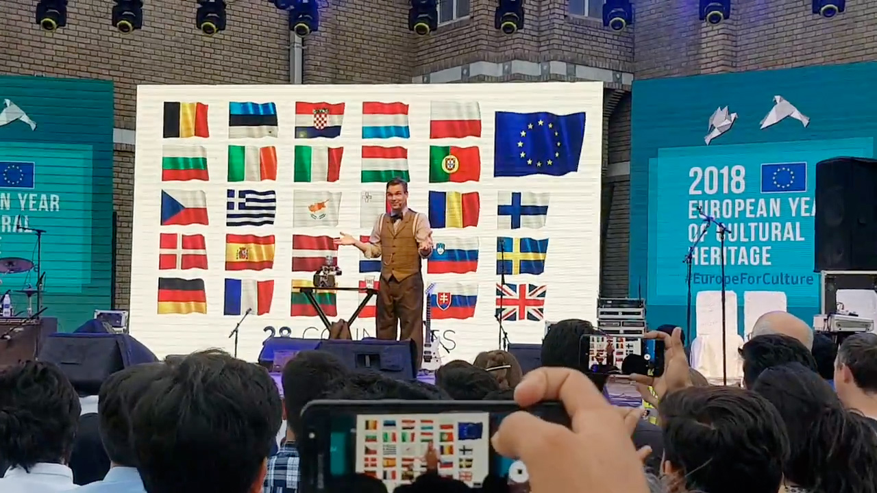 Charlie Caper performing at a corporate event in Islamabad